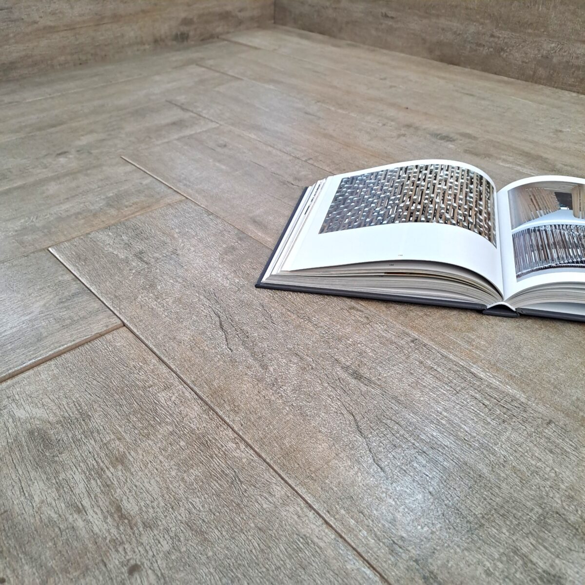 PISO PORCELANATO 10X150X800 COLOR VINTAGE - Imagen 2