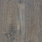 PISO FOTOLAMINADO SYNCHRONIZED ENBOSSMENT OAK BROWN  8.3 mm 198X1218